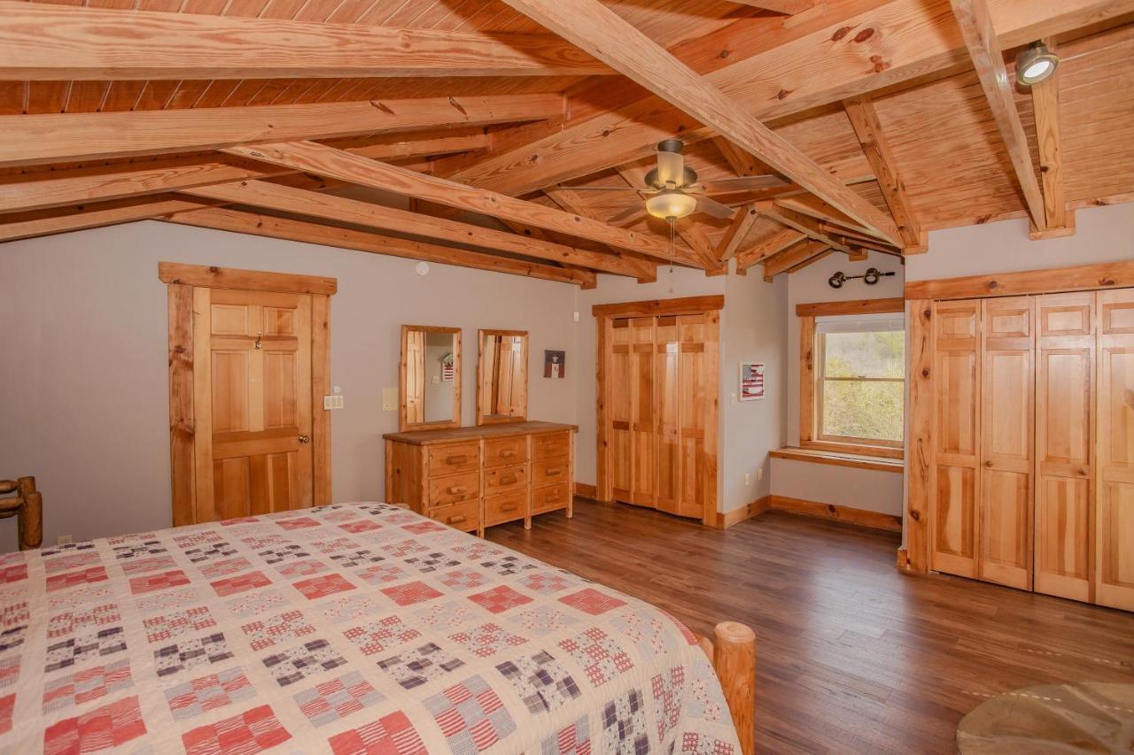 Smoky Bear Lodge With Guest House, Hot Tub, 1089 Free Tickets Each Paid Day, Dollywood And More Севьервилл Экстерьер фото