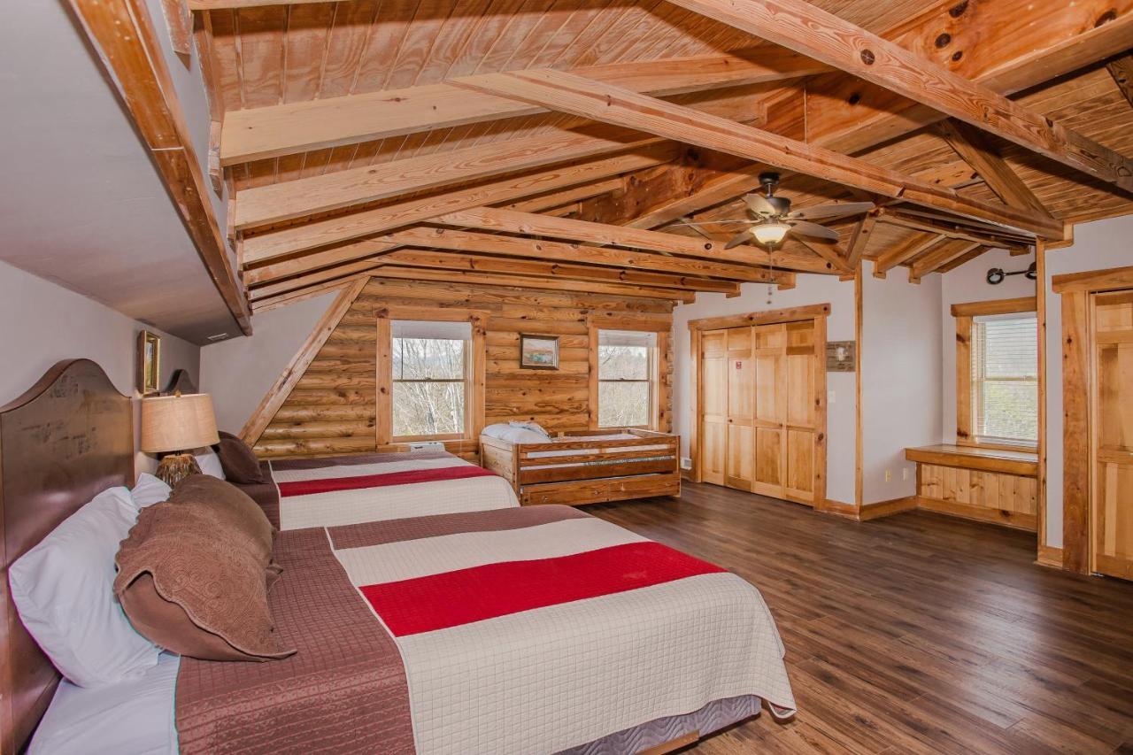 Smoky Bear Lodge With Guest House, Hot Tub, 1089 Free Tickets Each Paid Day, Dollywood And More Севьервилл Экстерьер фото